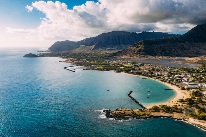 夏威夷為《海洋奇緣》真人版主要取景地，此為拍攝出海畫面的「柏卡夷灣海濱公園」。　圖：夏威夷旅遊局／來源 