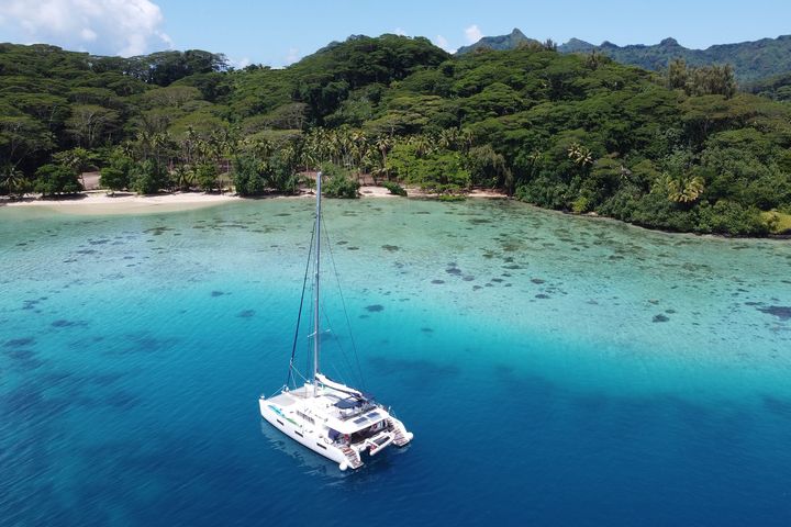 ▲「胡阿希內島」（Huahine）被譽為大溪地隱世天堂，距離本島僅40分鐘航程，有未被破壞的原始潟湖、香草園與玻里尼西亞文化聞名。　圖：shutterstock／來源