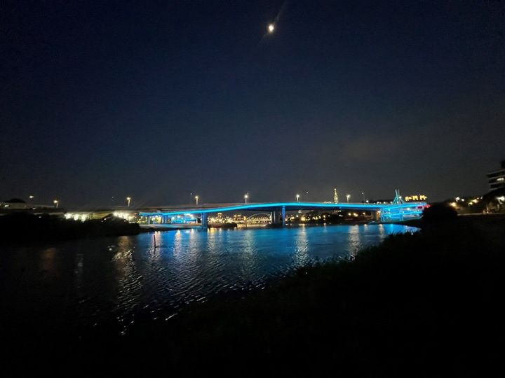 ▲民權大橋景觀橋－夜間情境照明。　圖：台北市政府工務局新建工程處／提供