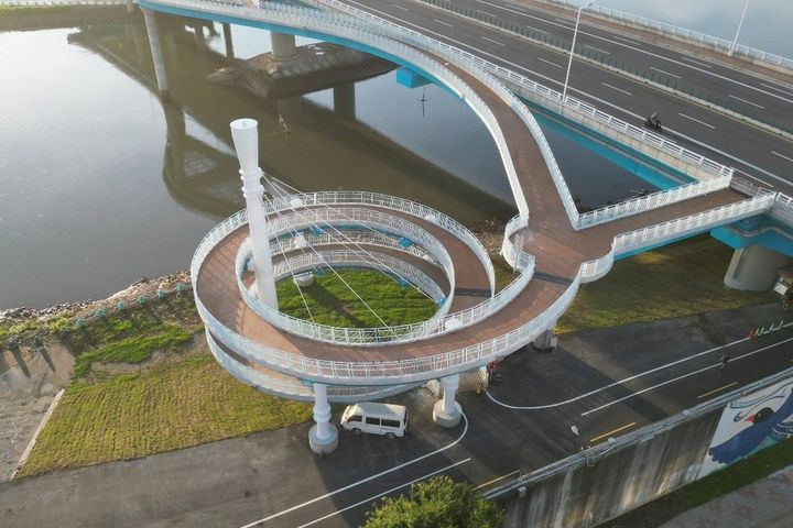 民權大橋景觀橋（松山端）。　圖：台北市政府工務局新建工程處／提供 