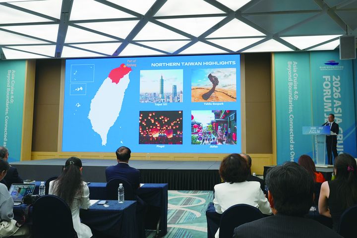 ▲台灣觀光研訓院院長楊勝評以「WHY CALL IN TAIWAN?」為題進行簡報，全方位宣傳台灣之美。　記者-歐彥君／攝