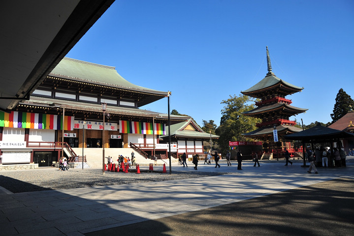 成田山新勝寺鄰近機場，周邊還有傳統的老街。　圖：（公社）千葉縣觀光物產協會／提供