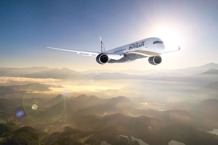 東南旅遊攜手星宇航空推出「9是要宇眾不同！」秋季限時機票優惠，最高優惠82折起。　圖：東南旅遊／提供