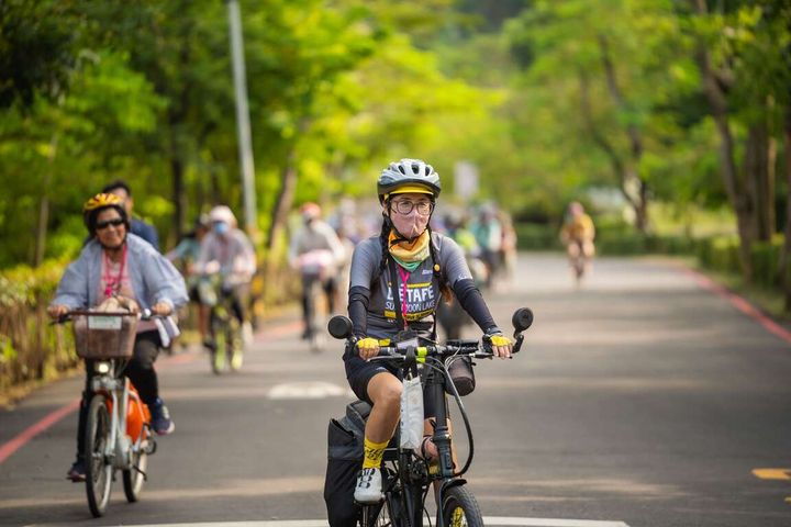 ▲「乘風而騎」楠梓場－帶領遊客以單車深度探訪景點（示意圖）。　圖：高雄市政府觀光局／提供