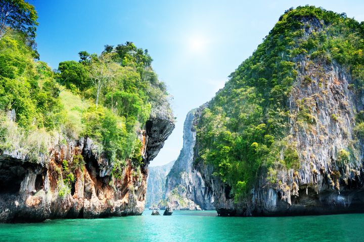 位於安達曼海岸的「喀比」，有潔白沙灘與湛藍海水，是海濱度假天堂。　圖：shutterstock／來源