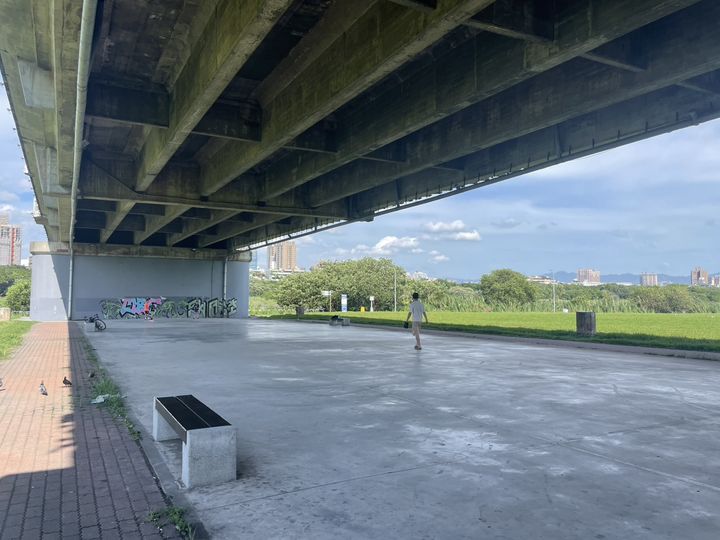 ▲臨時加開板橋區光復橋下「賞鳥河濱公園」烤肉野炊。　圖：新北市政府水利局／提供