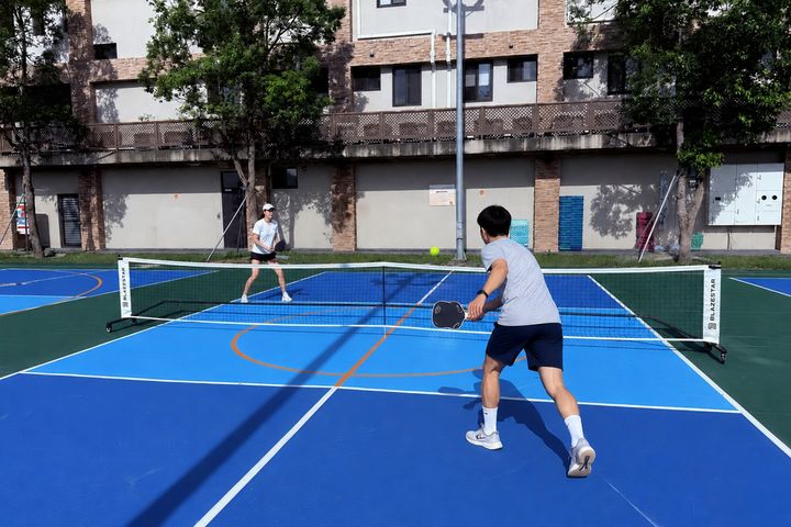▲將運動融入度假時光，戶外設有複合式球場，可提供籃球和匹克球使用。　圖：瑞穗天合國際觀光酒店／提供