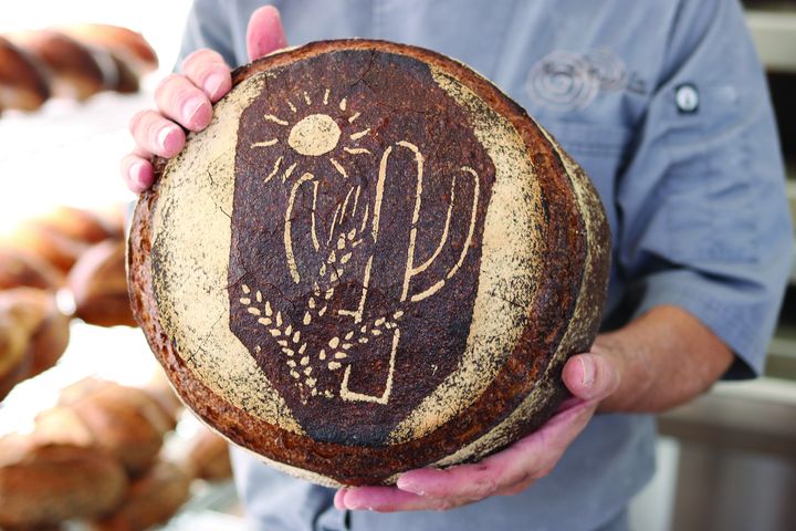 ▲圖桑「 Barrio Bread」以白索諾蘭小麥與傳統穀物製作特色麵包。　圖：Starr Nordgren．亞利桑那旅遊局／提供
