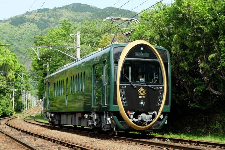 ▲往八瀨比叡山口方面觀光列車「HIEI」。　圖：向日遊顧問有限公司／提供