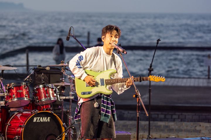 ▲片山涼太以迷幻樂音開場。　圖：北海岸及觀音山國家風景區管理處／提供