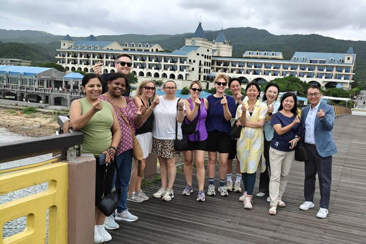 英國頂尖旅遊業者，齊聚東北角與宜蘭實地體驗。　圖：東北角及宜蘭海岸國家風景區管理處／提供 