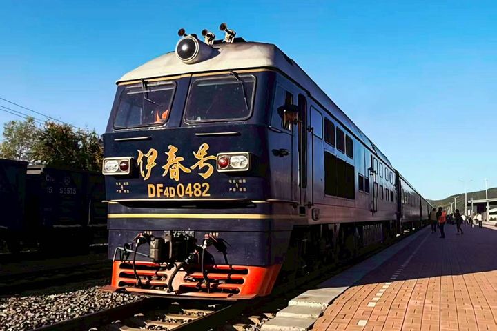 ▲「伊春號」以東北森林與四季景觀為主題，打造沉浸式森林鐵道旅遊體驗。　圖：中國海峽旅行社／來源