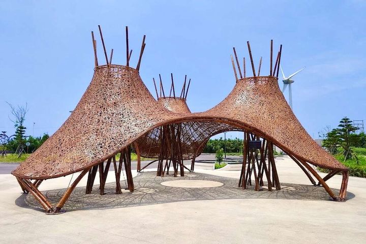 ▲作品《光息之林》，位在大安港媽祖文化園區。　圖：臺中市政府觀光旅遊局／提供