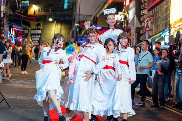 ▲香港歡迎旅客一起投入全城 cosplay 變裝派對。　圖：香港旅遊發展局／提供