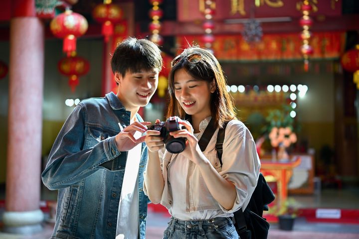 第一次去大陸旅行，讓年輕人大開眼界。　圖：Shutterstock／來源